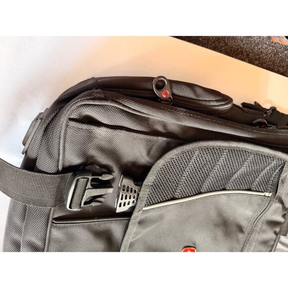 Swissgear Black Nylon Messenger Bag With Adjustable Strap - Picture 6 of 14